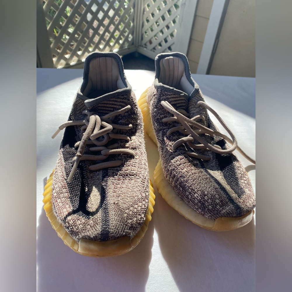 Men’s Adidas Yezzy Boost size 5
